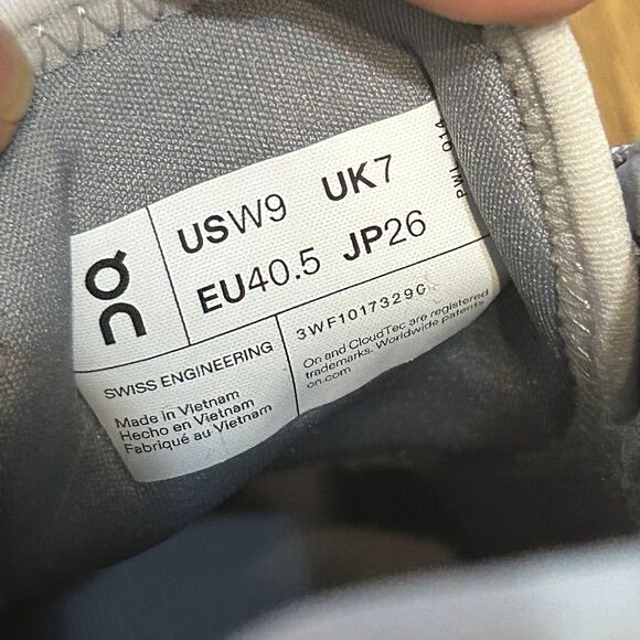 On Cloud x 4 AD wolf alloy running lace up shoes sneakers women’s 9 new in box - Picture 4 of 8